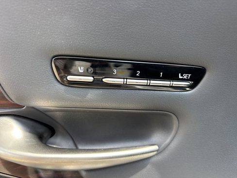 Used 2021 Lexus LS 500 w/ Interior Upgrade Package RWD image 20