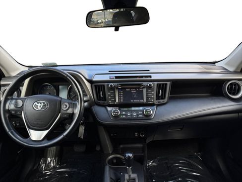Used 2017 Toyota RAV4 XLE w/ Carpet Mat Package AWD/4WD image 10