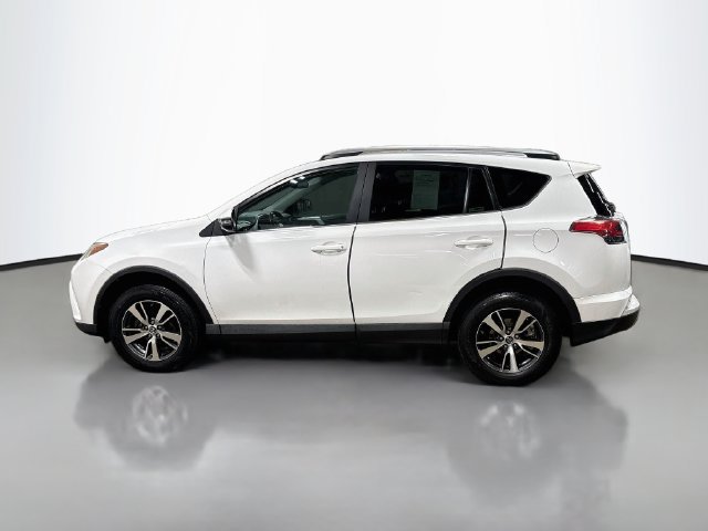 Used 2017 Toyota RAV4 XLE w/ Carpet Mat Package AWD/4WD image 10