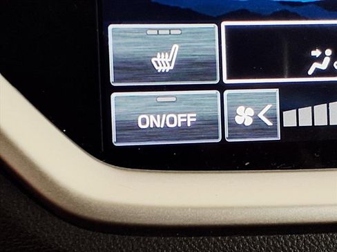 Certified 2023 Subaru Ascent Premium image 19