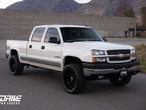 Used 2003 Chevrolet Silverado 2500 LT image 2