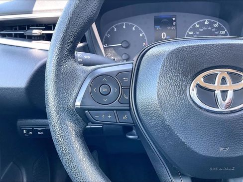 Used 2025 Toyota Corolla LE FWD image 23