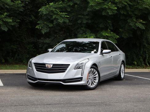 Used 2017 Cadillac CT6 2.0T RWD image 2