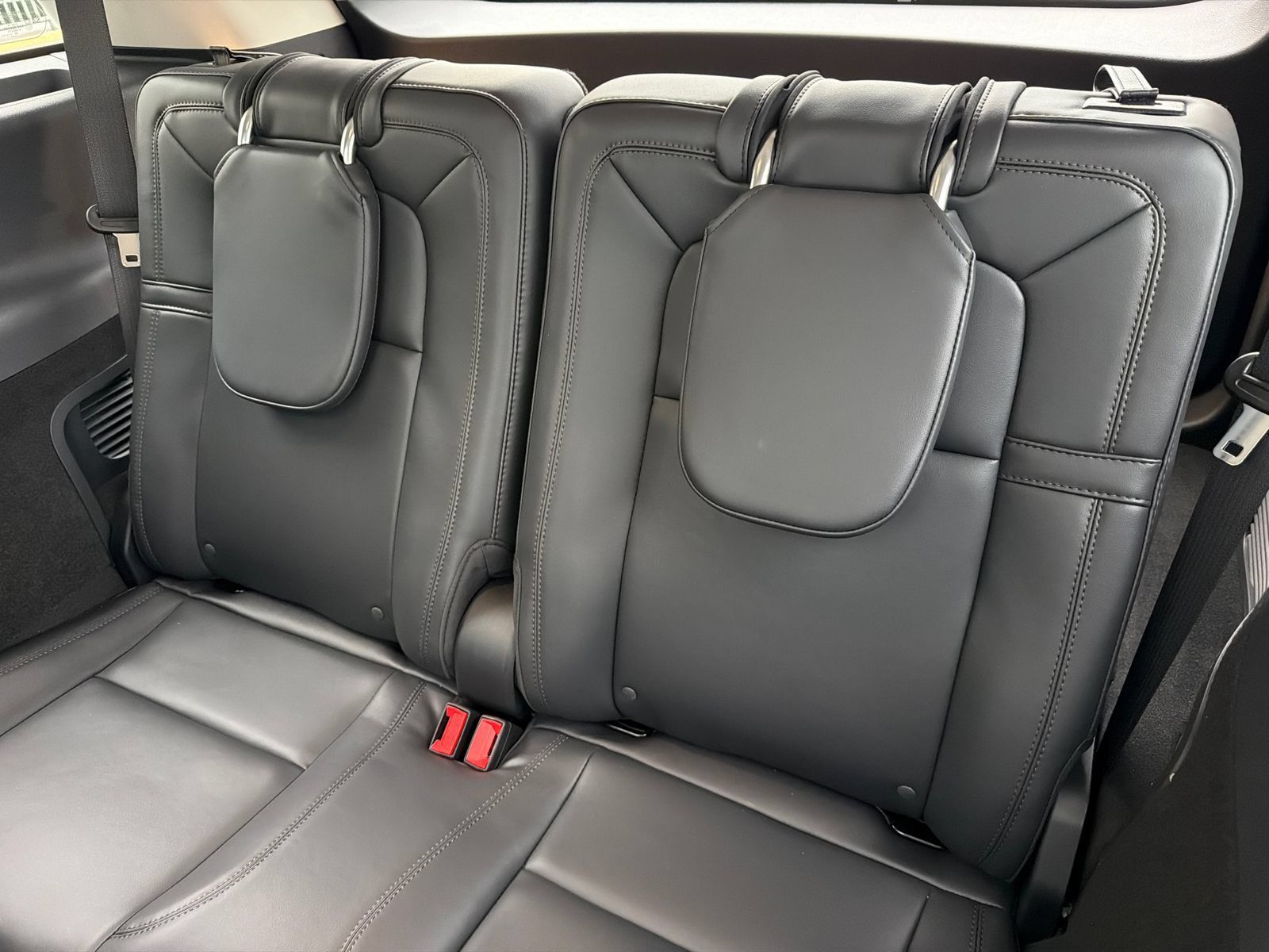 New 2027 Lincoln Aviator Reserve w/ Jet Appearance Package AWD/4WD image 21