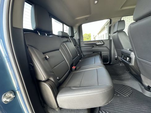 Used 2025 Chevrolet Silverado 2500 LT w/ Trail Boss Package AWD/4WD image 27