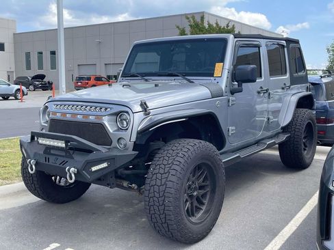 Used 2017 Jeep Wrangler Unlimited Sport AWD/4WD image 2