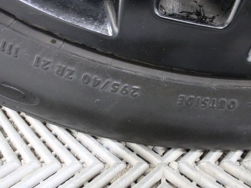 Used 2018 Mercedes-Benz GLS 550 4MATIC image 36