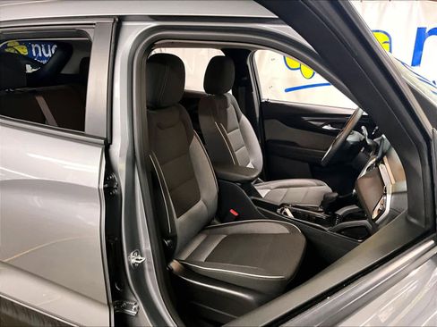 Used 2025 Chevrolet TrailBlazer LT image 11