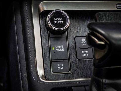 Used 2024 Lexus GX 550 w/ Cold Area Package image 23