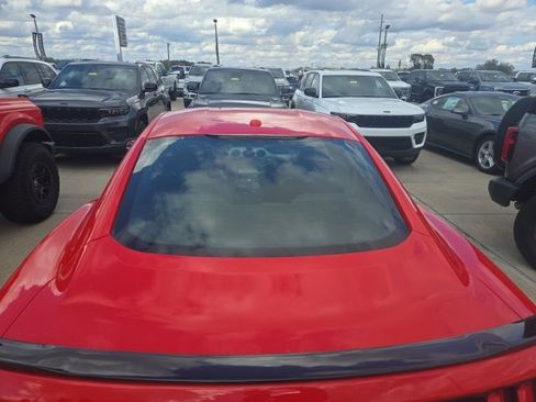 Used 2018 Ford Mustang Premium image 3