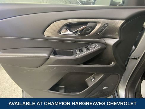 Used 2023 Chevrolet Traverse Premier AWD/4WD image 30