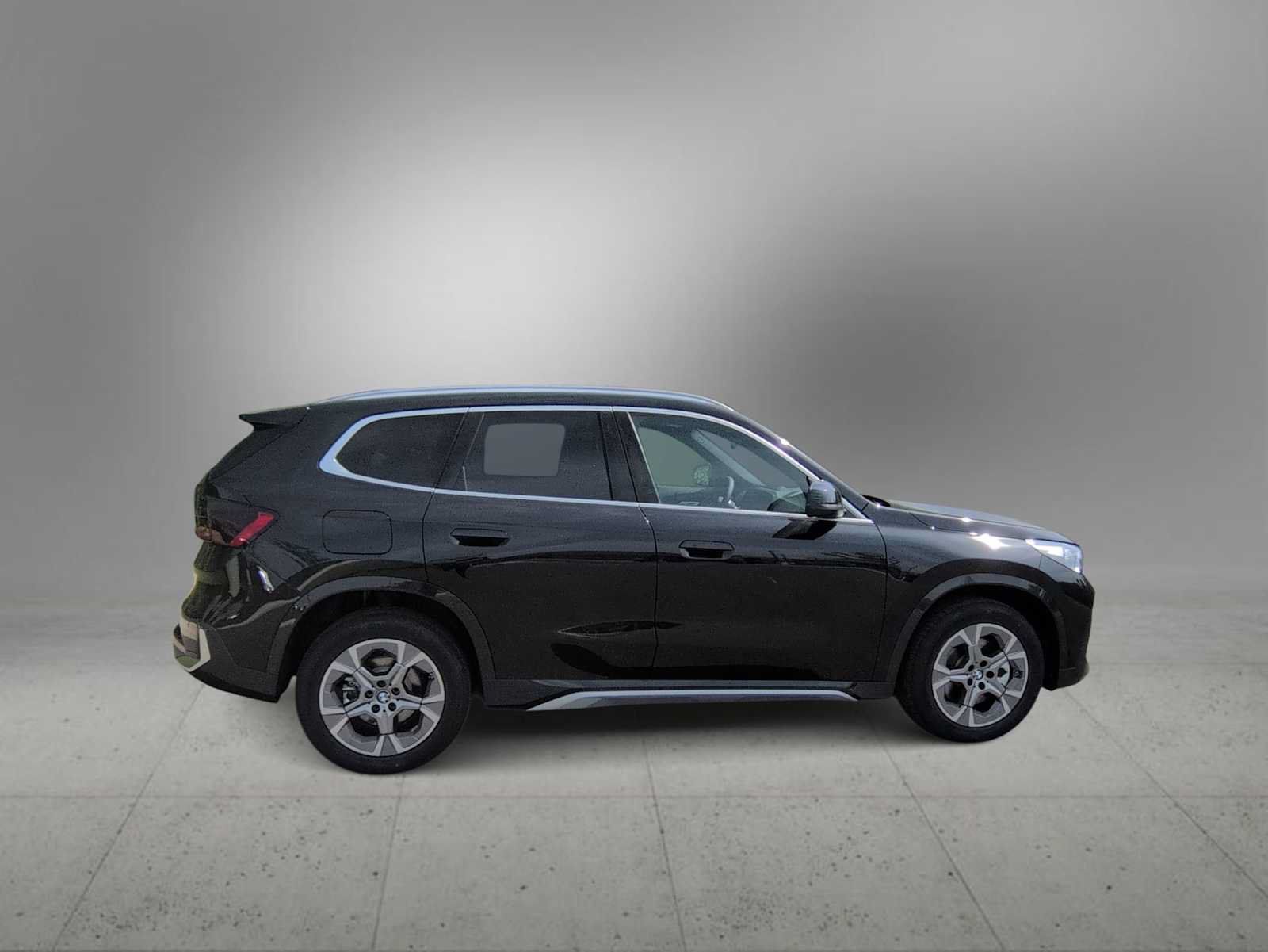 Used 2026 BMW X1 xDrive28i w/ Technology Package AWD/4WD image 9