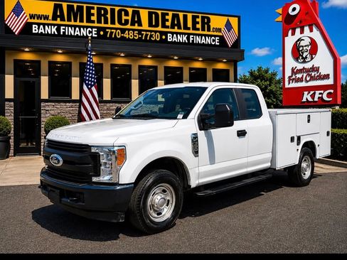 Used 2017 Ford F250 XL RWD image 1