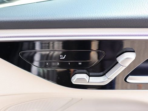 Used 2023 Mercedes-Benz C 300 Sedan w/ Exclusive Trim Package image 37