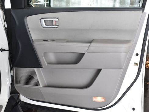 Used 2015 Honda Pilot SE image 32