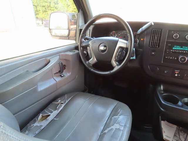 Used 2015 Chevrolet Express 2500 RWD image 14