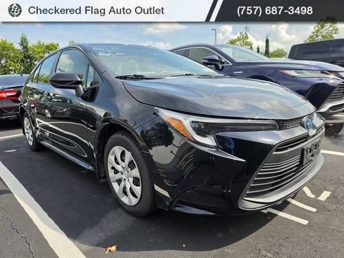 Used 2023 Toyota Corolla LE w/ Carpet Mat Package (TMS) AWD/4WD image 3