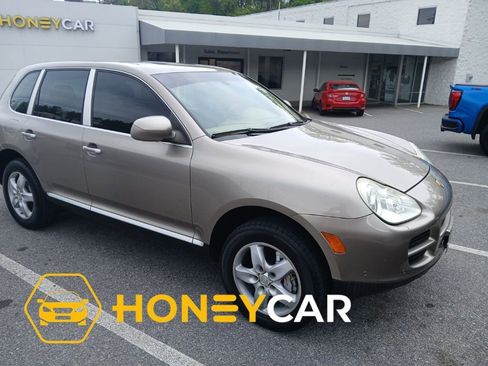 Used 2004 Porsche Cayenne S image 1