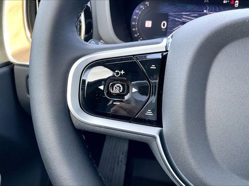 New 2026 Volvo XC60 B5 Plus w/ Protection Package Premier image 17
