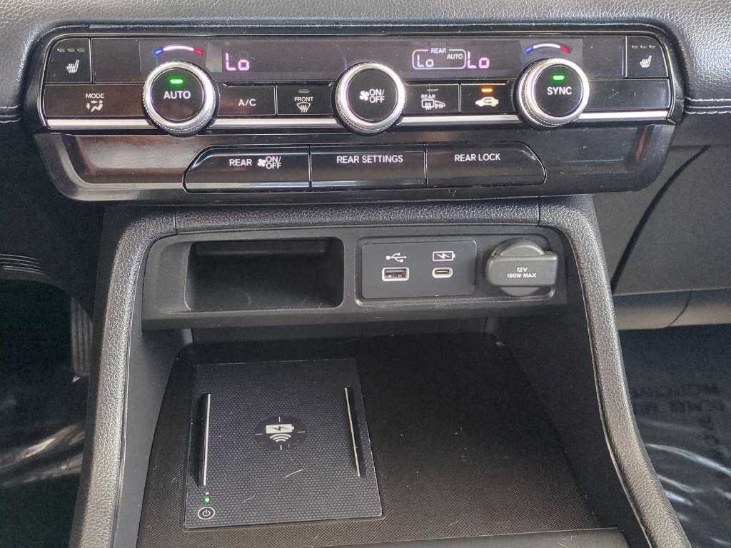Used 2025 Honda Pilot Touring image 19