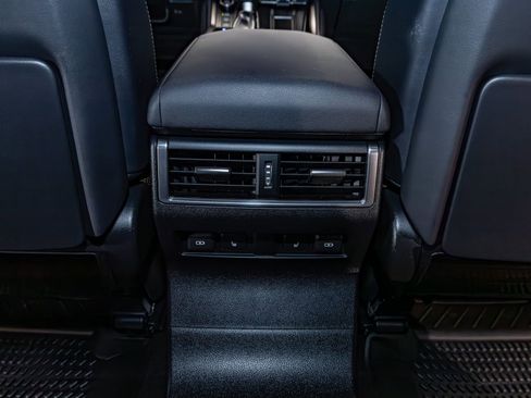 Used 2024 Lexus GX 550 image 22