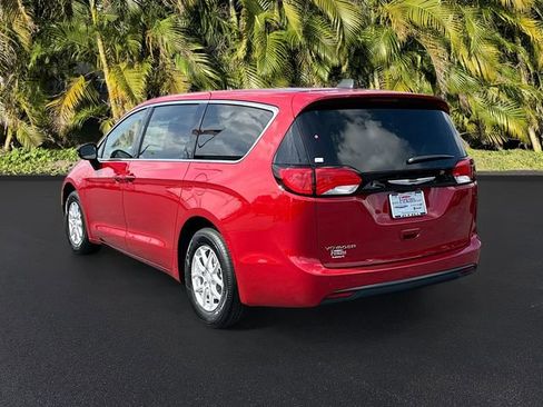 New 2025 Chrysler Voyager LX image 3