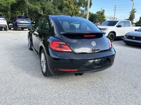 Used 2018 Volkswagen Beetle 2.0T S FWD image 4