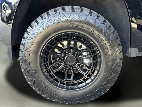 Used 2023 Chevrolet Colorado W/T RWD image 19