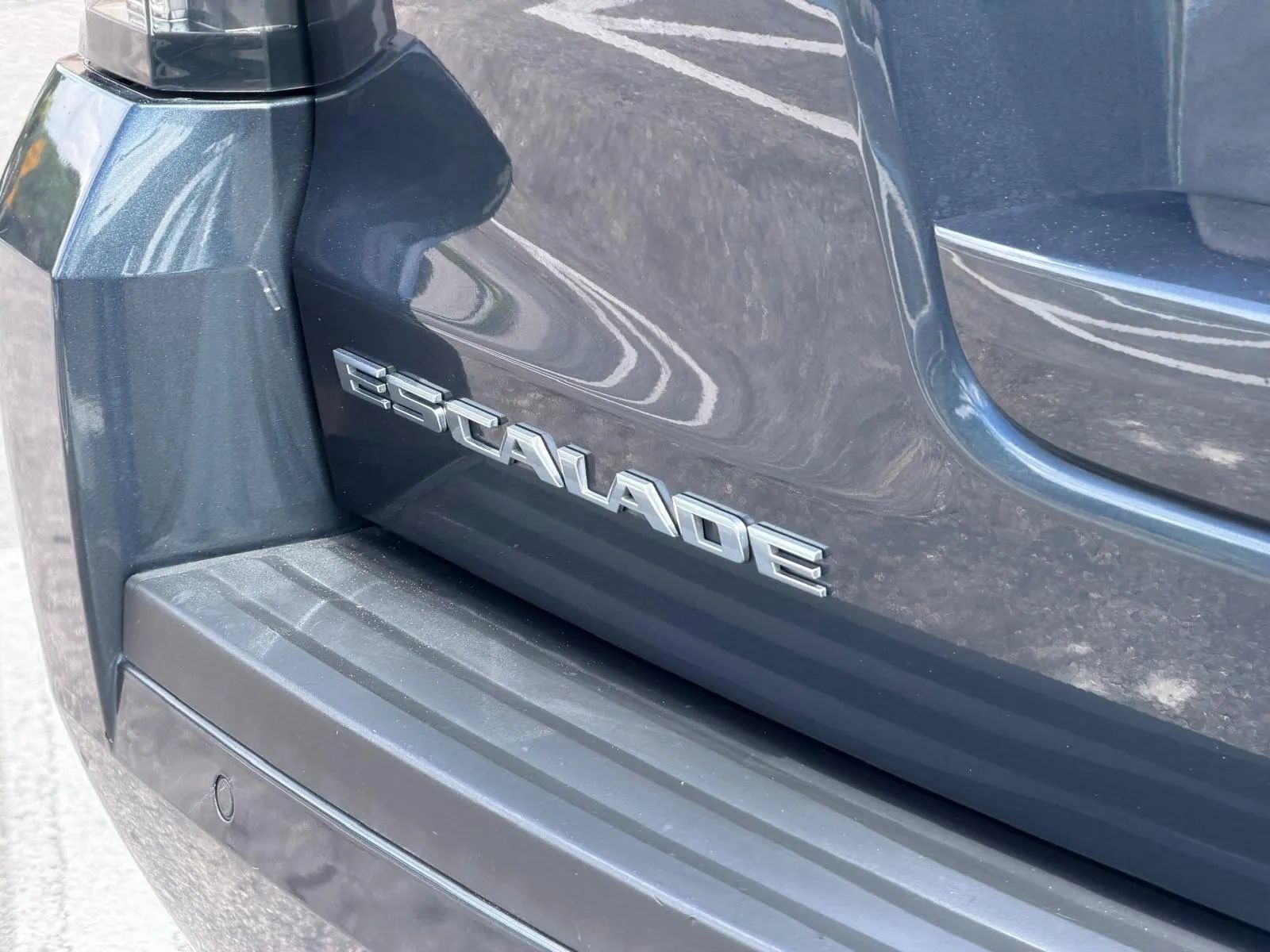 Used 2019 Cadillac Escalade ESV Luxury AWD/4WD image 43