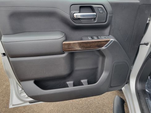 Used 2020 GMC Sierra 1500 Elevation w/ Elevation Value Package image 18