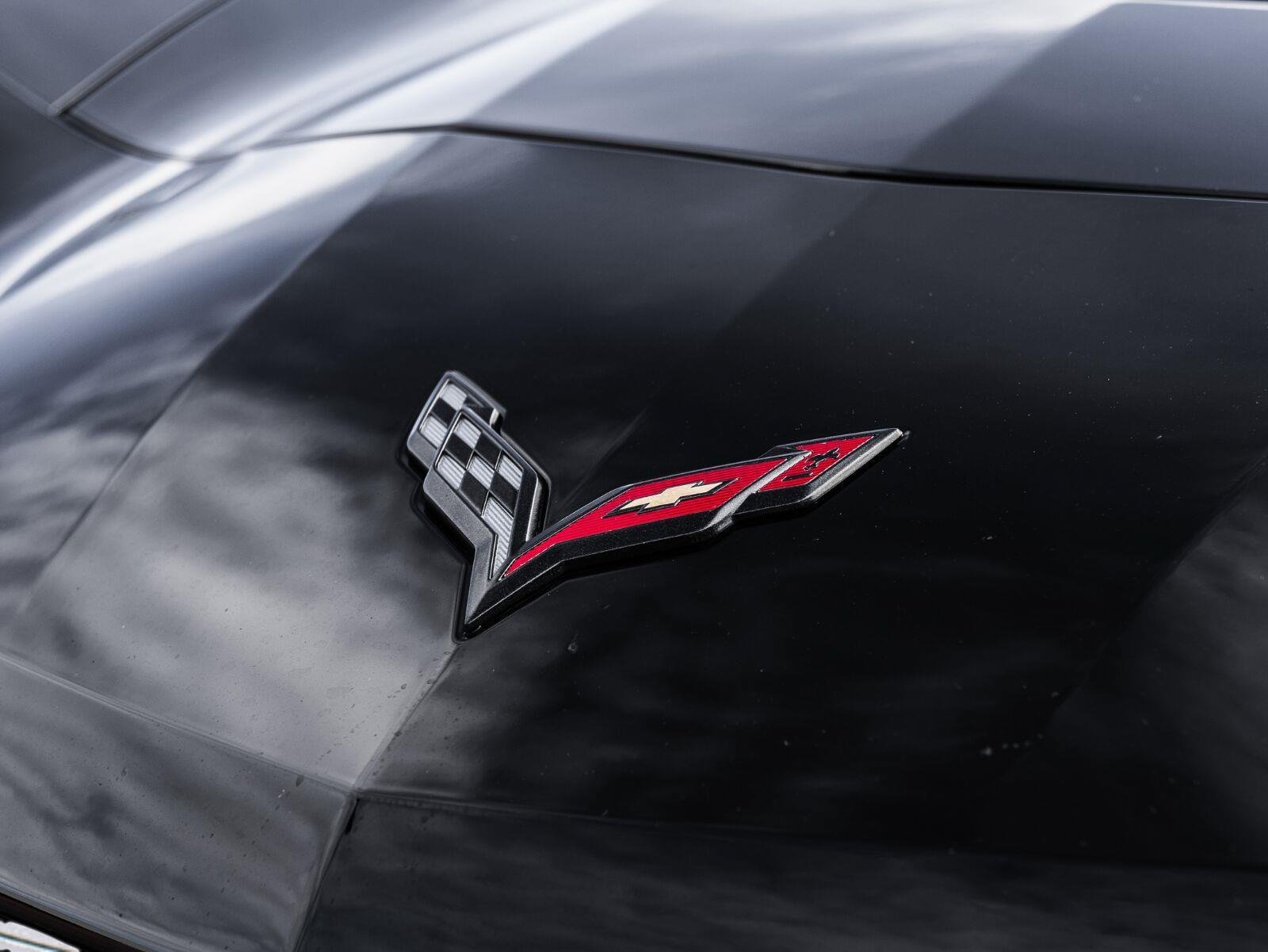 Used 2019 Chevrolet Corvette Stingray Coupe w/ 2LT Preferred Equipment Group RWD image 18