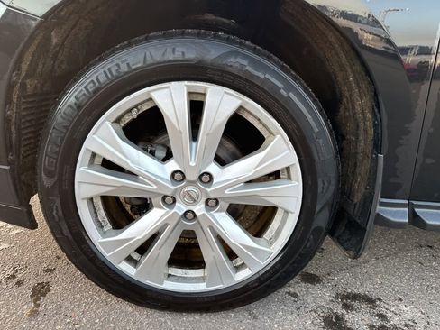 Used 2018 Nissan Pathfinder SL w/ SL Premium Package image 9