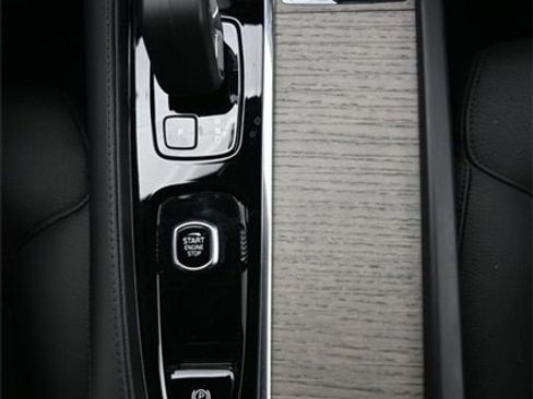 Used 2024 Volvo V90 B6 Cross Country Plus image 10