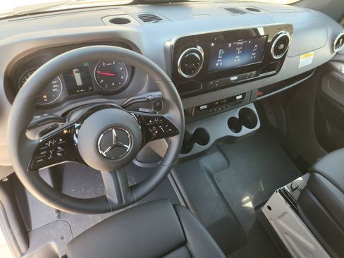 New 2025 Mercedes-Benz Sprinter 2500 image 2