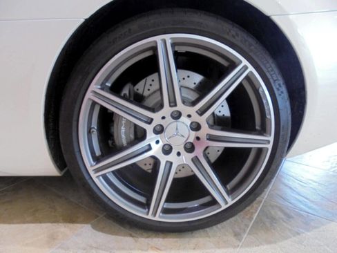 Used 2012 Mercedes-Benz SLS AMG Roadster image 25