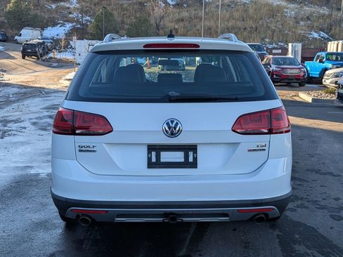 Used 2017 Volkswagen Golf Alltrack SE image 6