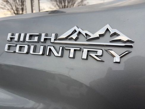 Used 2025 Chevrolet Silverado 3500 High Country image 11