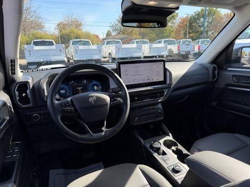 Used 2025 Ford Bronco Sport Badlands image 18