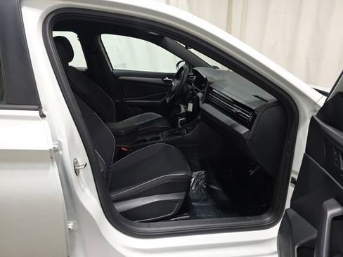 Used 2025 Volkswagen Jetta Sport FWD image 31