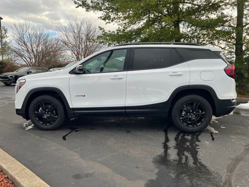 Used 2022 GMC Terrain AT4 w/ Infotainment Package II image 3