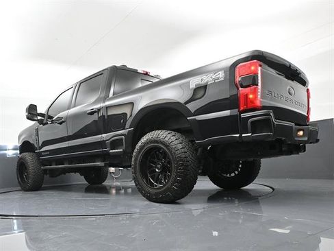 Used 2025 Ford F250 Lariat w/ Black Appearance Package AWD/4WD image 36