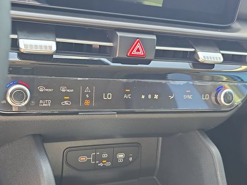 New 2026 Kia Sportage EX FWD image 26
