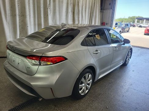Used 2022 Toyota Corolla LE FWD image 7