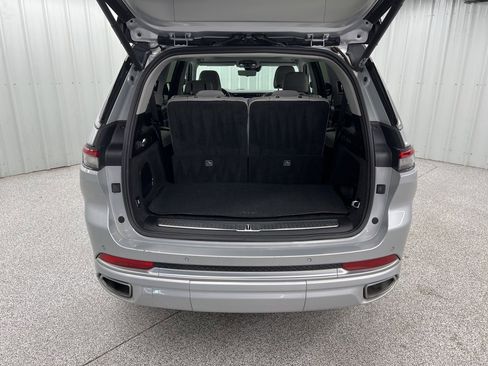 Used 2022 Jeep Grand Cherokee L Summit w/ Advanced Protech Group IV image 9