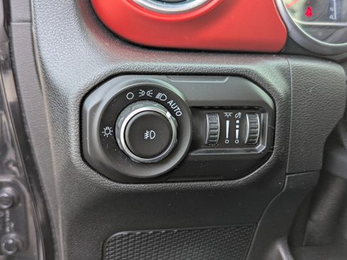 Used 2021 Jeep Wrangler Unlimited Rubicon image 18