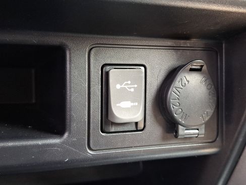 Used 2015 Toyota 4Runner SR5 Premium AWD/4WD image 23