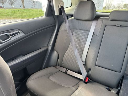 Used 2025 Kia Sportage LX image 38