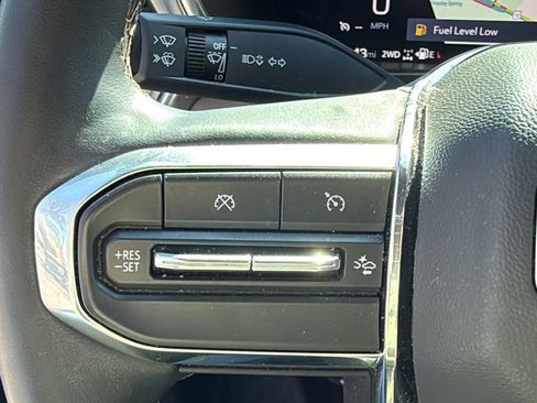 Used 2024 GMC Canyon Denali image 29