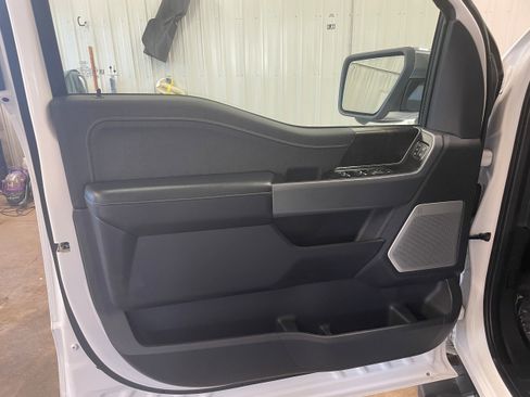 Used 2022 Ford F150 Lariat w/ Equipment Group 502A High image 10