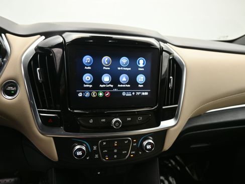 Used 2022 Chevrolet Traverse LT AWD/4WD image 18
